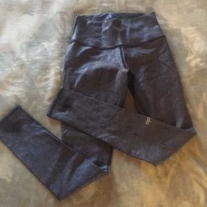 Alo yoga navy shimmery leggings